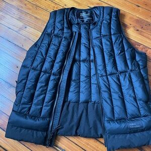 Women's Small Black Puffer Vest super chic super stylish